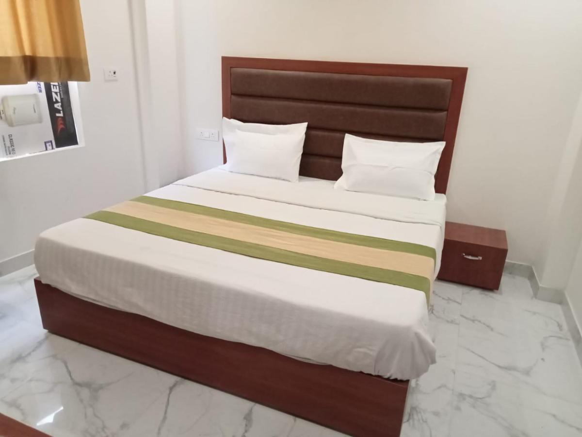 Hotel Kaushik Palace Харидвар Экстерьер фото