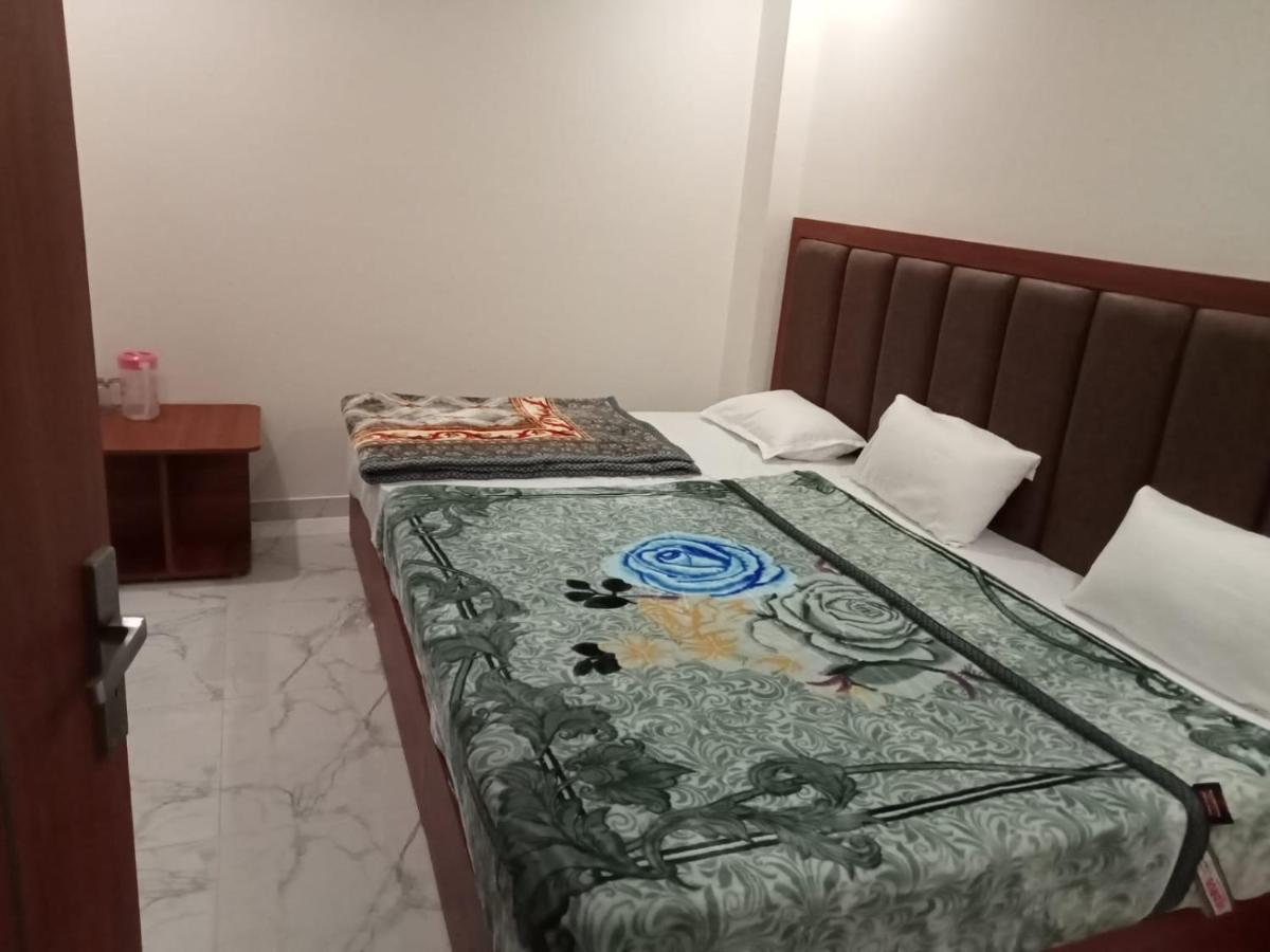 Hotel Kaushik Palace Харидвар Экстерьер фото